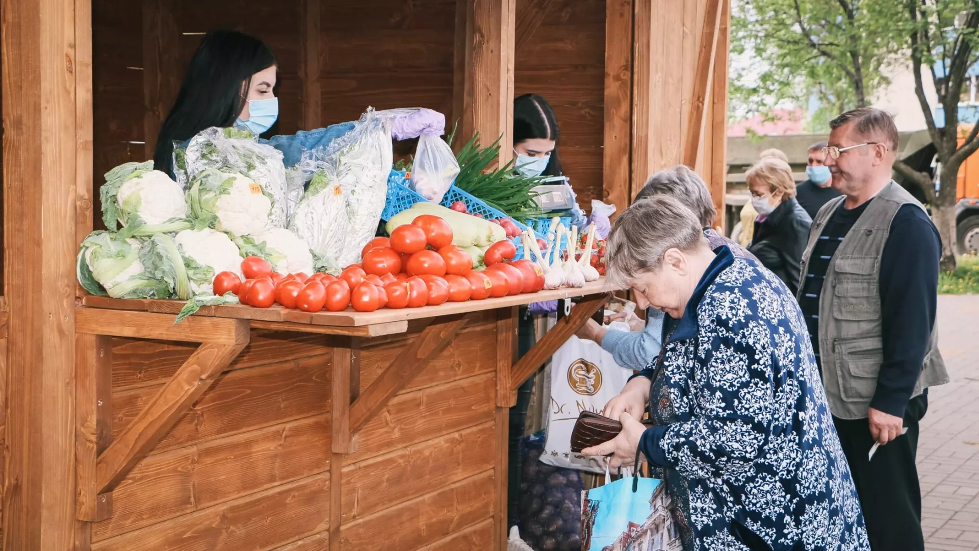 Где будут продавать дешевые продукты в апреле в Ставрополе — полный список